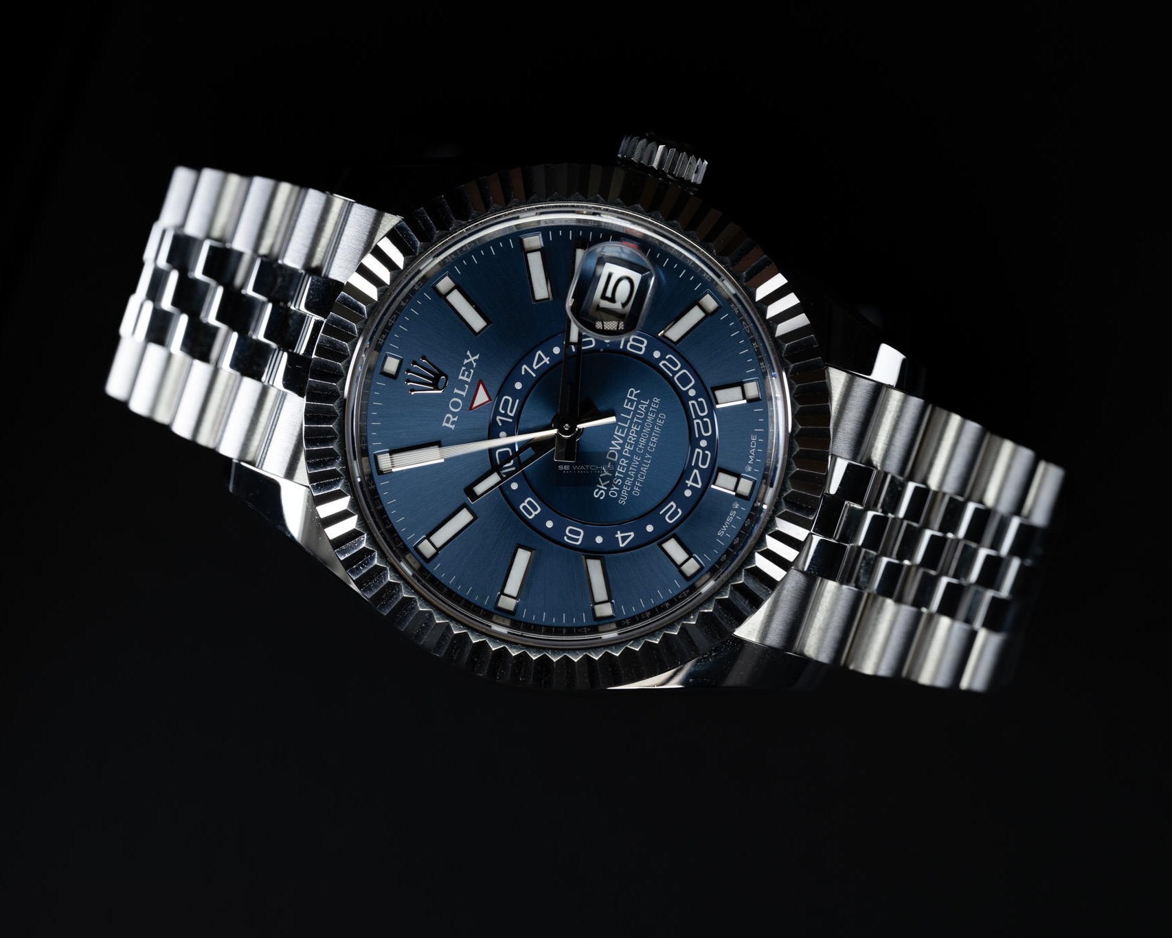 ”SÅLD” ROLEX SKY-DWELLER 336934 2025 Bright Blue